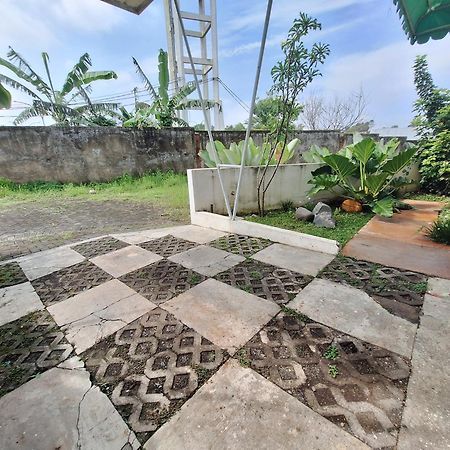 Villa Estetik Di Malang Kültér fotó