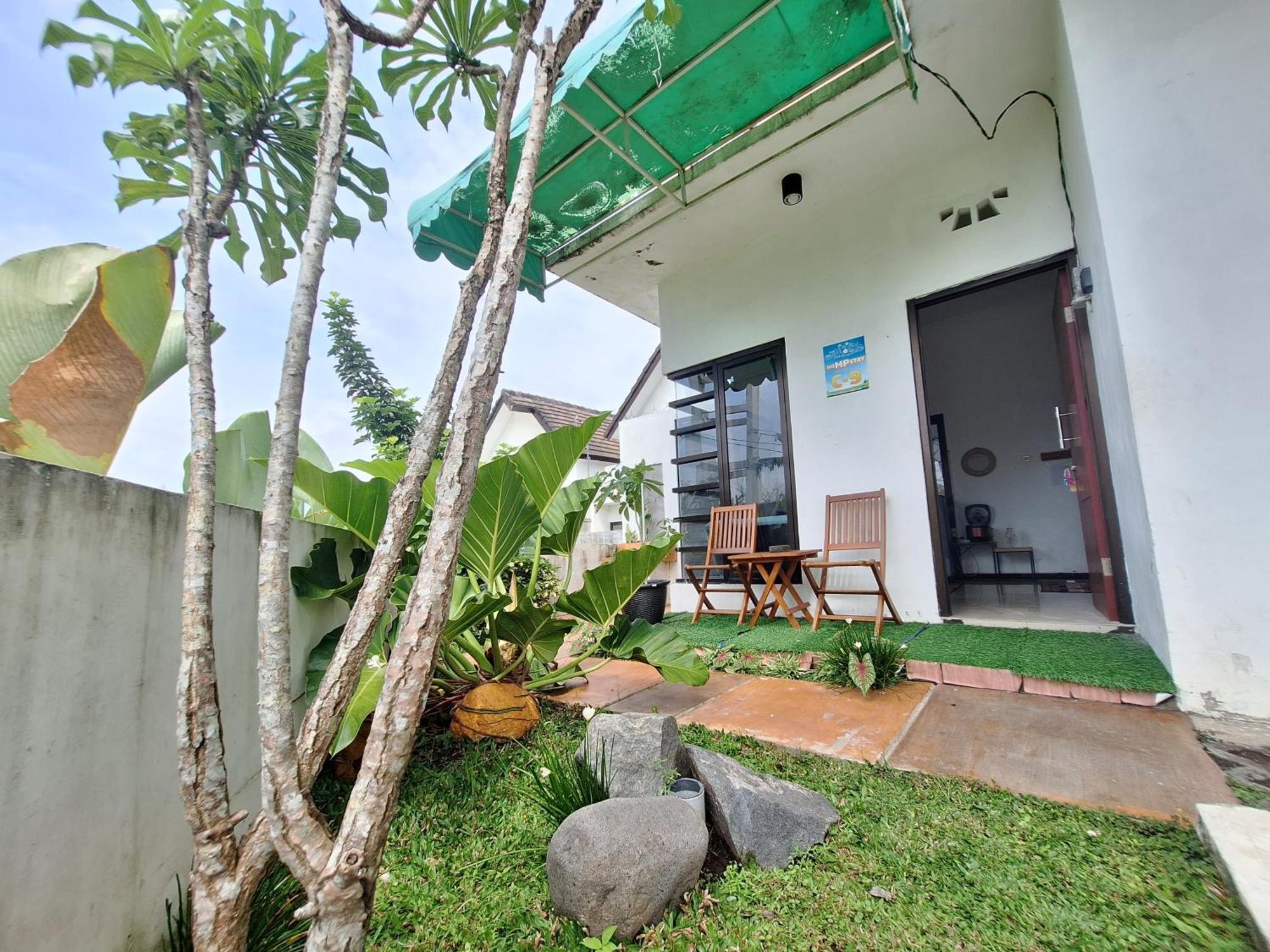 Villa Estetik Di Malang Kültér fotó